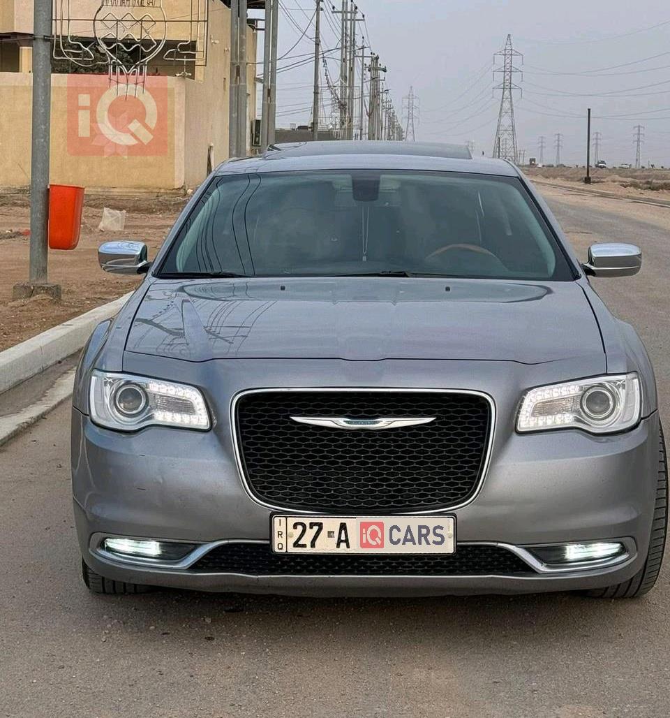 كرايسلر 300